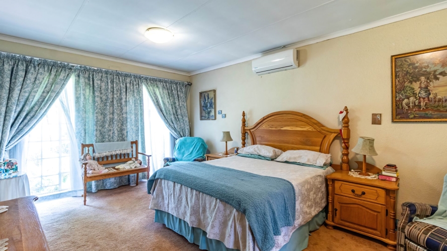 3 Bedroom Property for Sale in Bonaero Park Gauteng