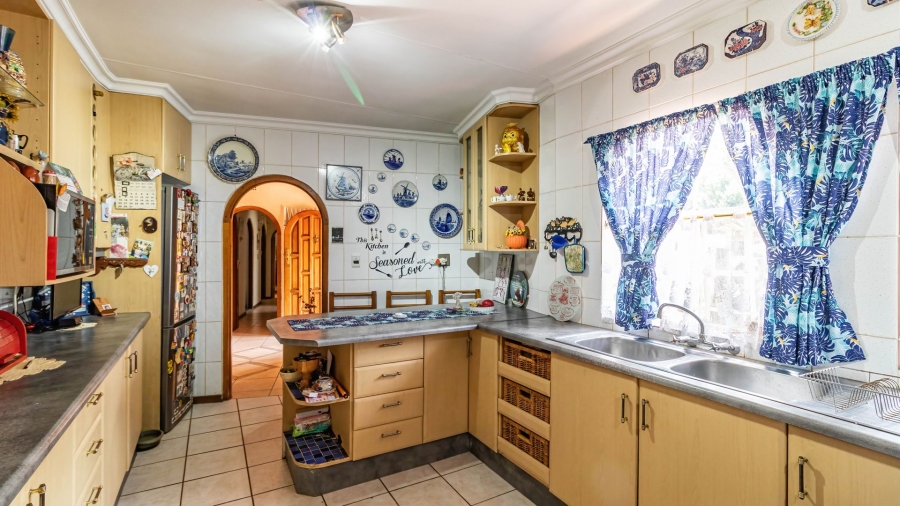 3 Bedroom Property for Sale in Bonaero Park Gauteng