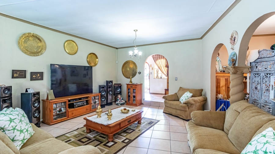 3 Bedroom Property for Sale in Bonaero Park Gauteng