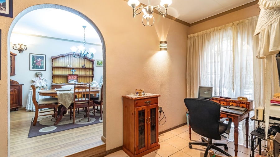 3 Bedroom Property for Sale in Bonaero Park Gauteng