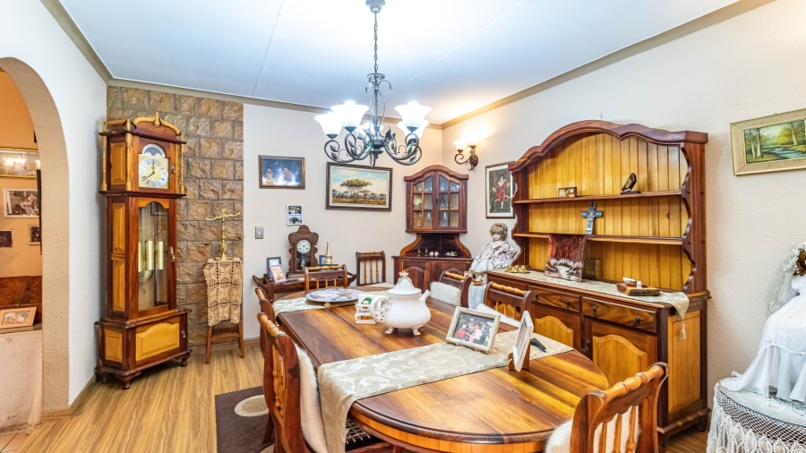 3 Bedroom Property for Sale in Bonaero Park Gauteng