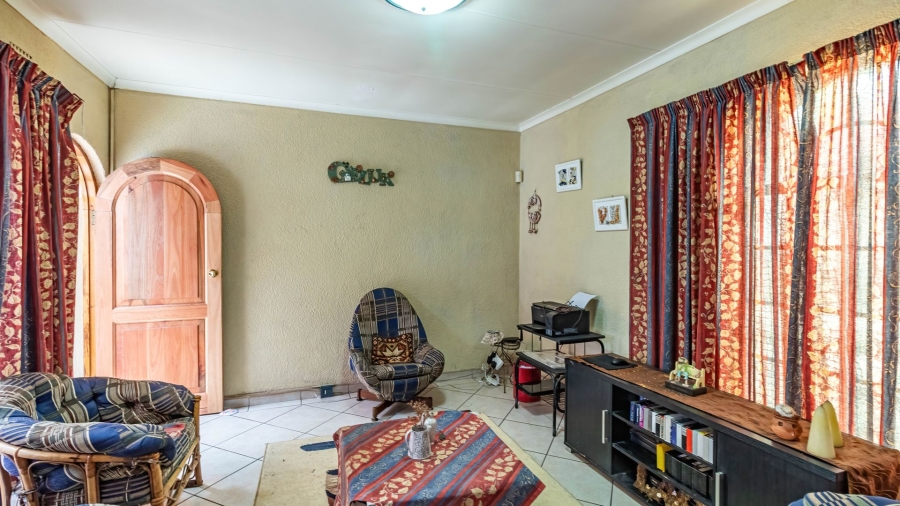 3 Bedroom Property for Sale in Bonaero Park Gauteng