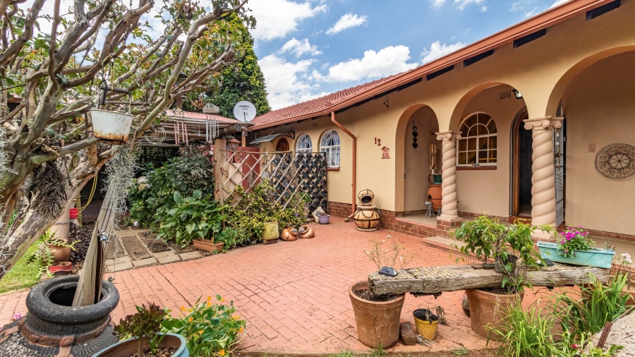 3 Bedroom Property for Sale in Bonaero Park Gauteng