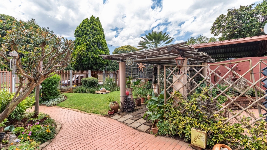 3 Bedroom Property for Sale in Bonaero Park Gauteng