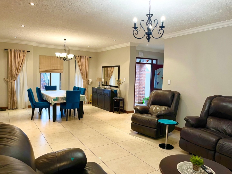 4 Bedroom Property for Sale in Louwlardia Gauteng