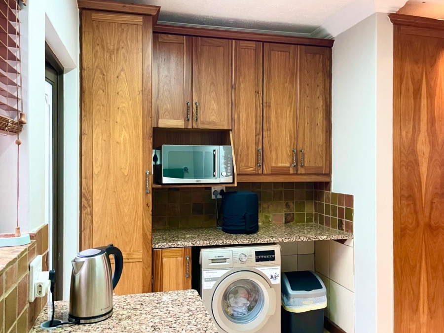 4 Bedroom Property for Sale in Louwlardia Gauteng