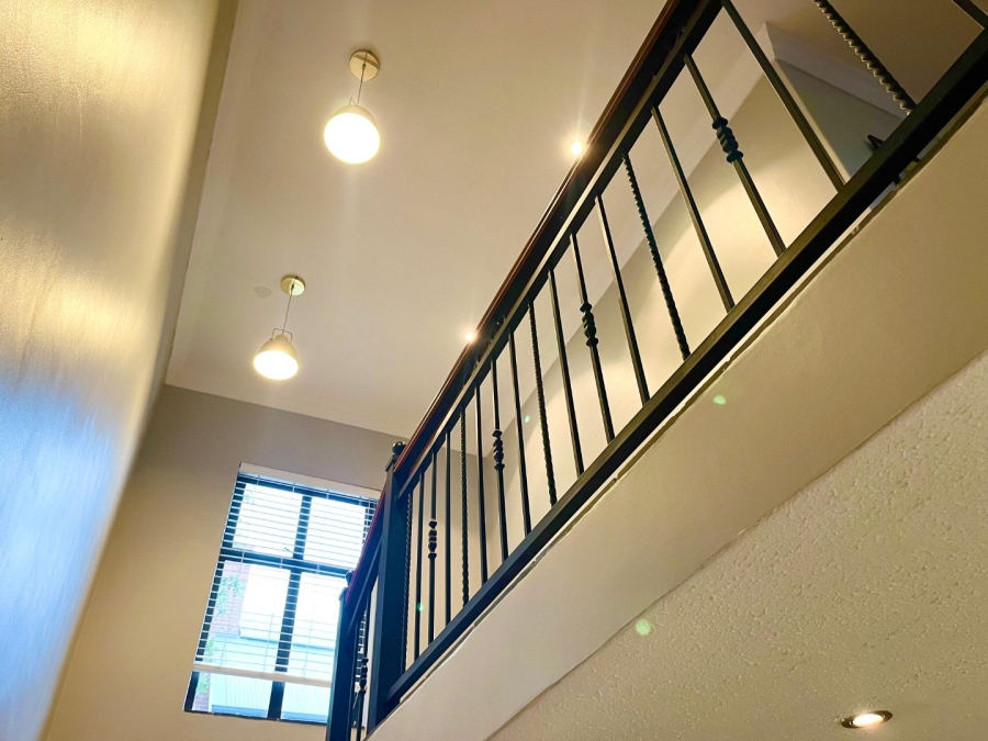 4 Bedroom Property for Sale in Louwlardia Gauteng