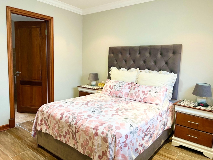 4 Bedroom Property for Sale in Louwlardia Gauteng