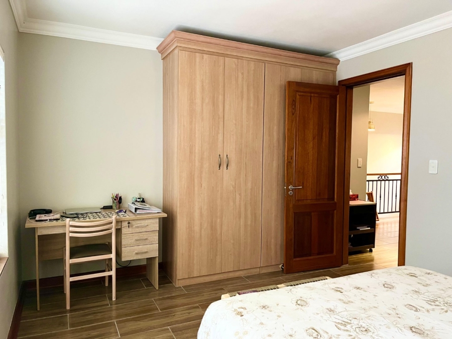 4 Bedroom Property for Sale in Louwlardia Gauteng