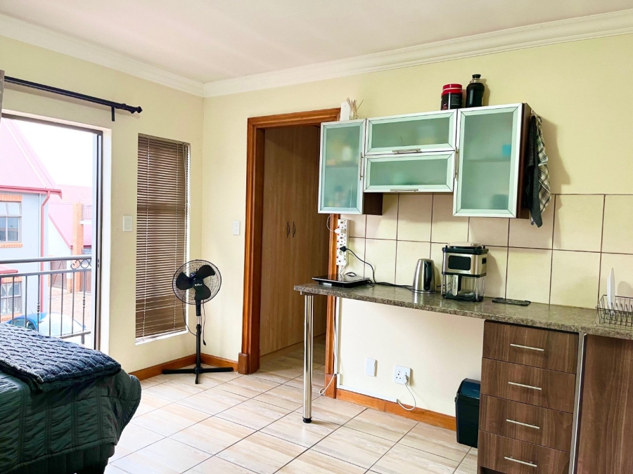 4 Bedroom Property for Sale in Louwlardia Gauteng