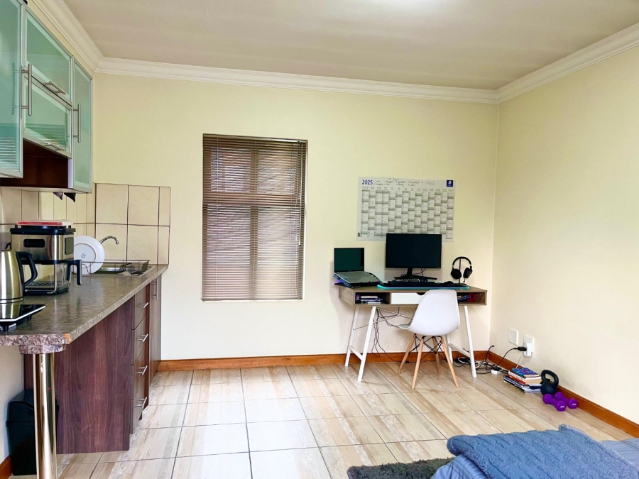 4 Bedroom Property for Sale in Louwlardia Gauteng