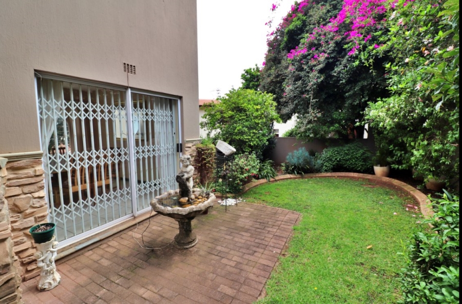 3 Bedroom Property for Sale in Sunnyrock Gauteng