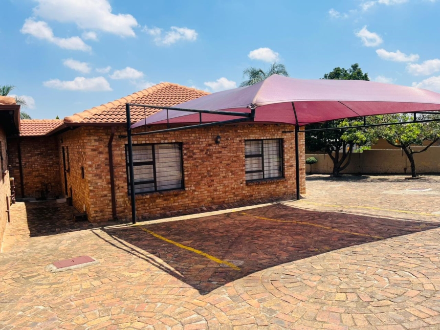 3 Bedroom Property for Sale in North Riding Gauteng