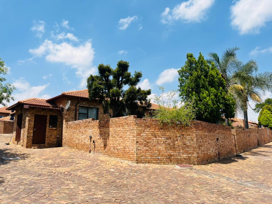 3 Bedroom Property for Sale in North Riding Gauteng