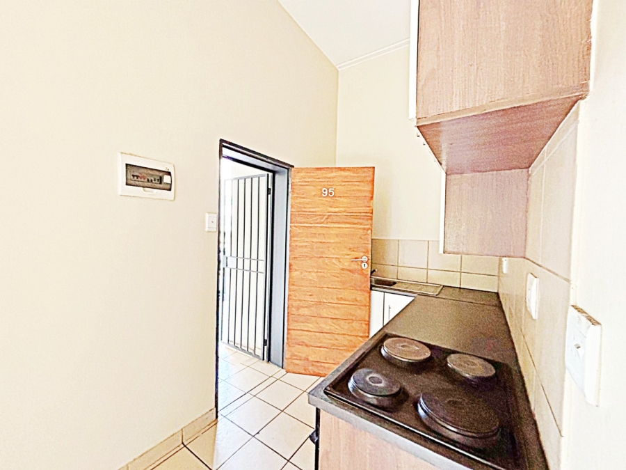 3 Bedroom Property for Sale in Die Hoewes Gauteng