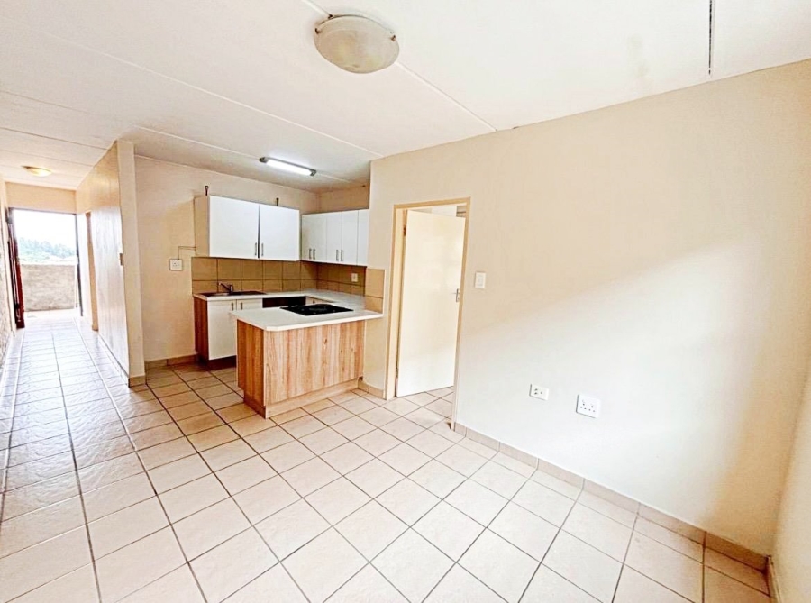 2 Bedroom Property for Sale in Die Hoewes Gauteng