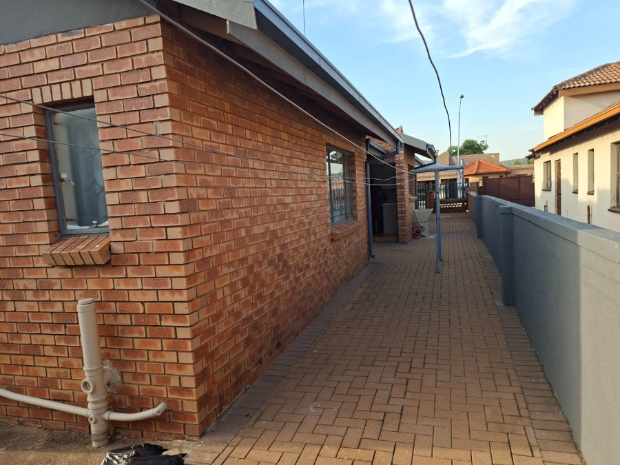  Bedroom Property for Sale in Mamelodi West Gauteng
