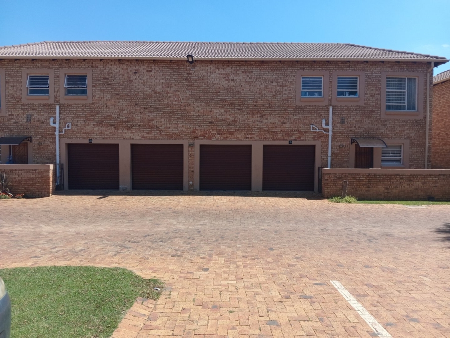3 Bedroom Property for Sale in Heuwelsig Estate Gauteng