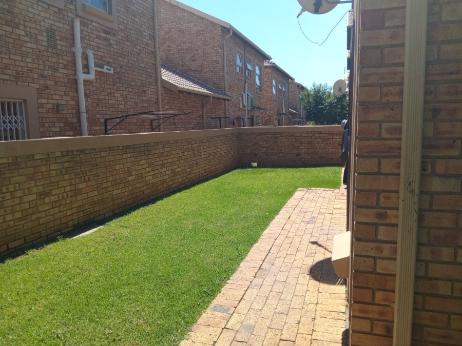 3 Bedroom Property for Sale in Heuwelsig Estate Gauteng