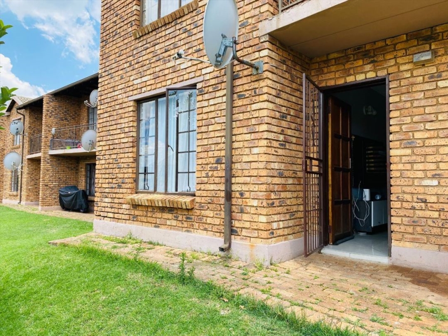 2 Bedroom Property for Sale in Terenure Gauteng