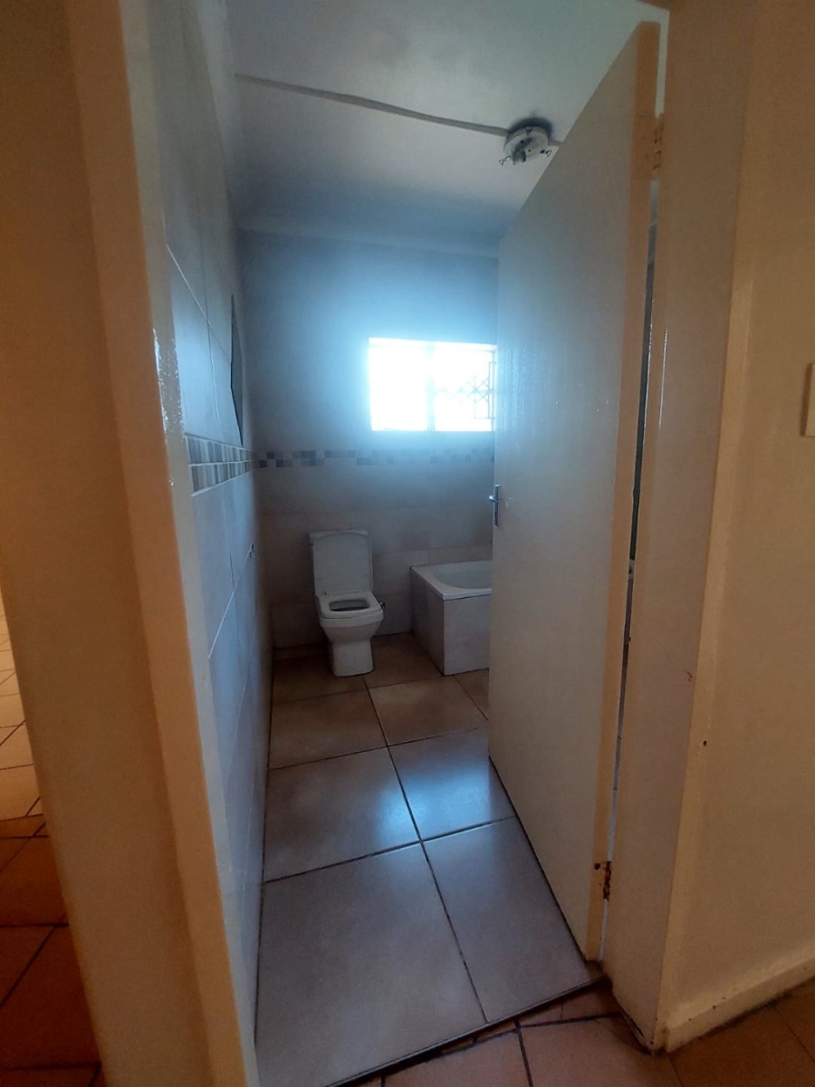 To Let 3 Bedroom Property for Rent in Primrose Hill Gauteng