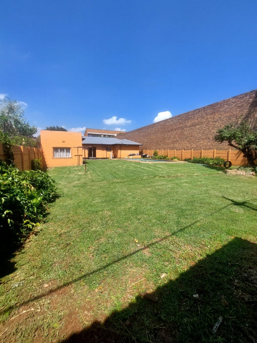 To Let 3 Bedroom Property for Rent in Primrose Hill Gauteng