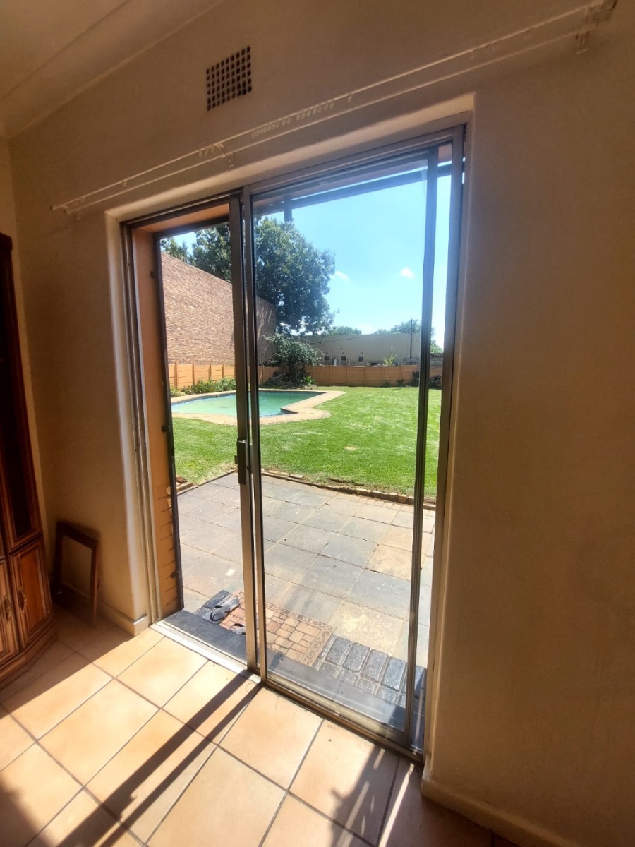 To Let 3 Bedroom Property for Rent in Primrose Hill Gauteng