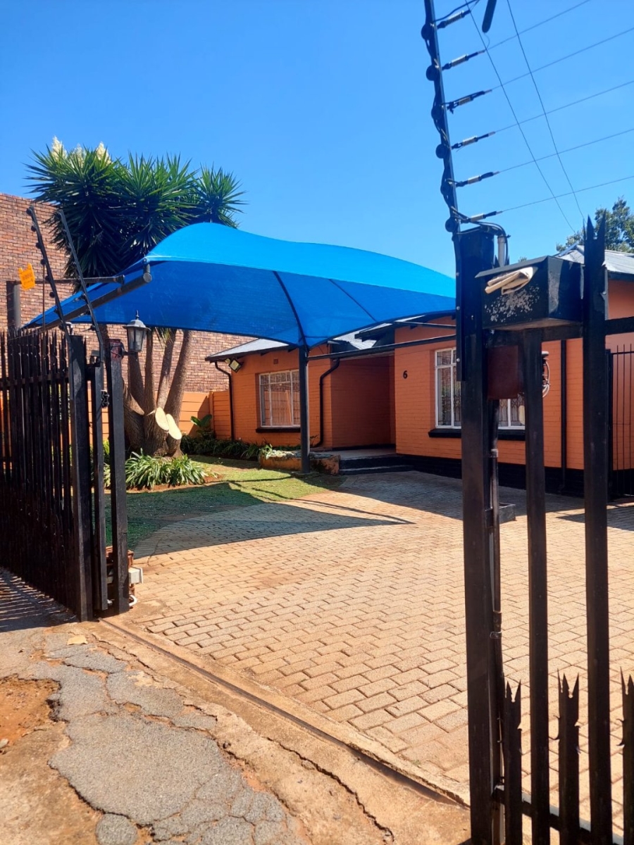 To Let 3 Bedroom Property for Rent in Primrose Hill Gauteng