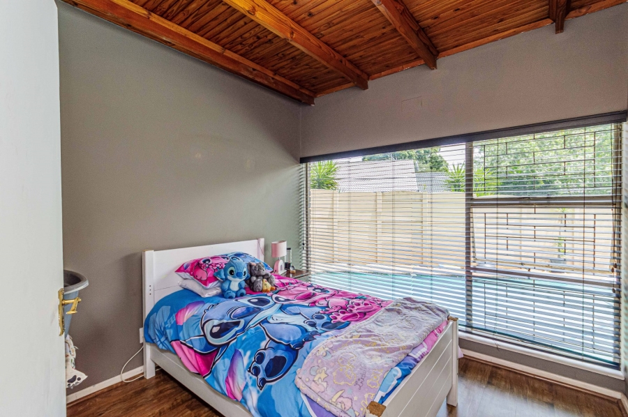 To Let 5 Bedroom Property for Rent in Randhart Gauteng