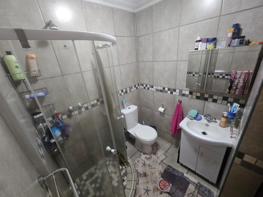 To Let 2 Bedroom Property for Rent in Mnandi Gauteng