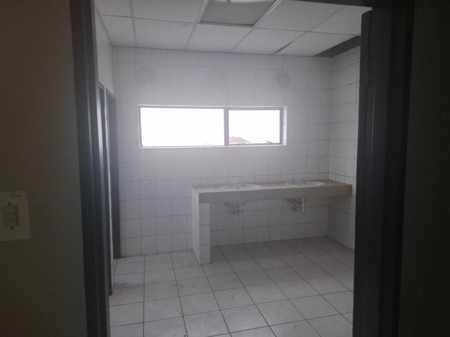 To Let commercial Property for Rent in Spartan Gauteng