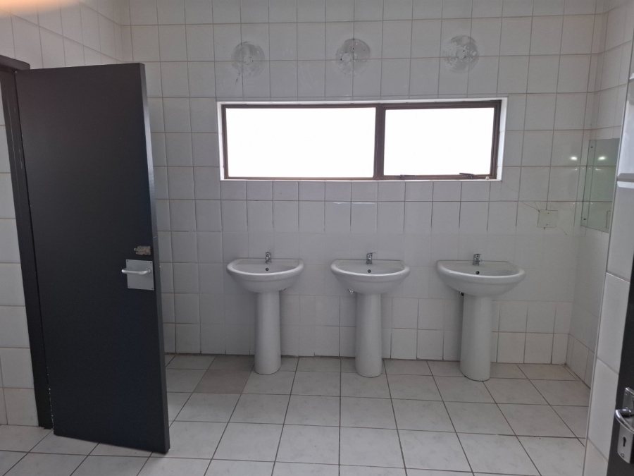 To Let commercial Property for Rent in Spartan Gauteng