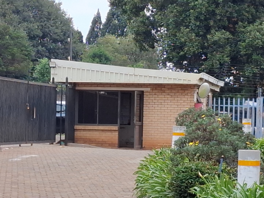 To Let commercial Property for Rent in Spartan Gauteng