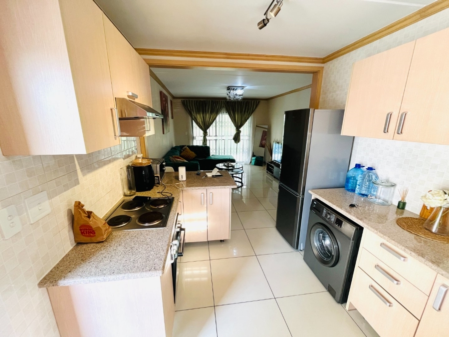 2 Bedroom Property for Sale in Noordwyk Gauteng
