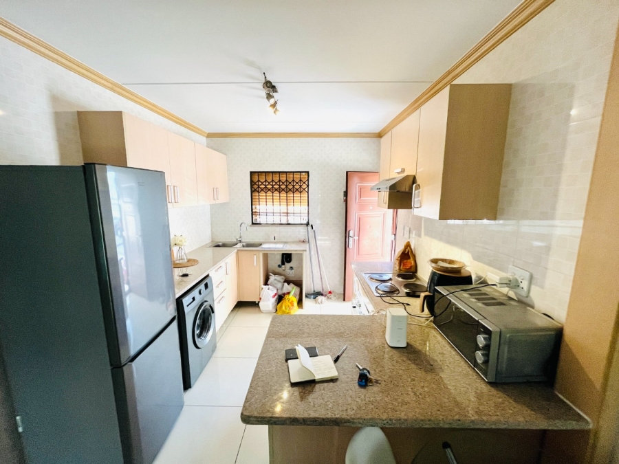 2 Bedroom Property for Sale in Noordwyk Gauteng