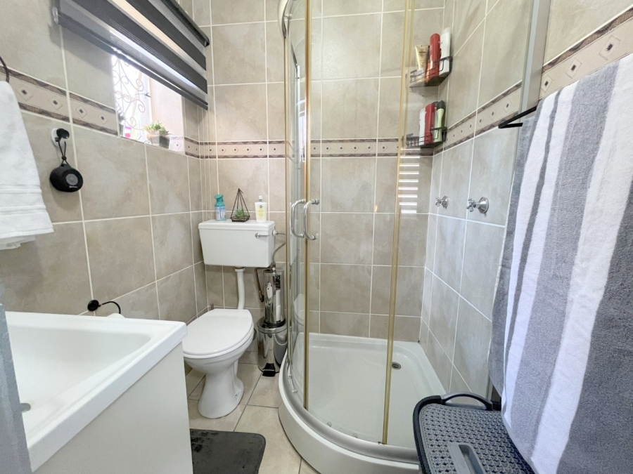 To Let 1 Bedroom Property for Rent in Edendale Gauteng