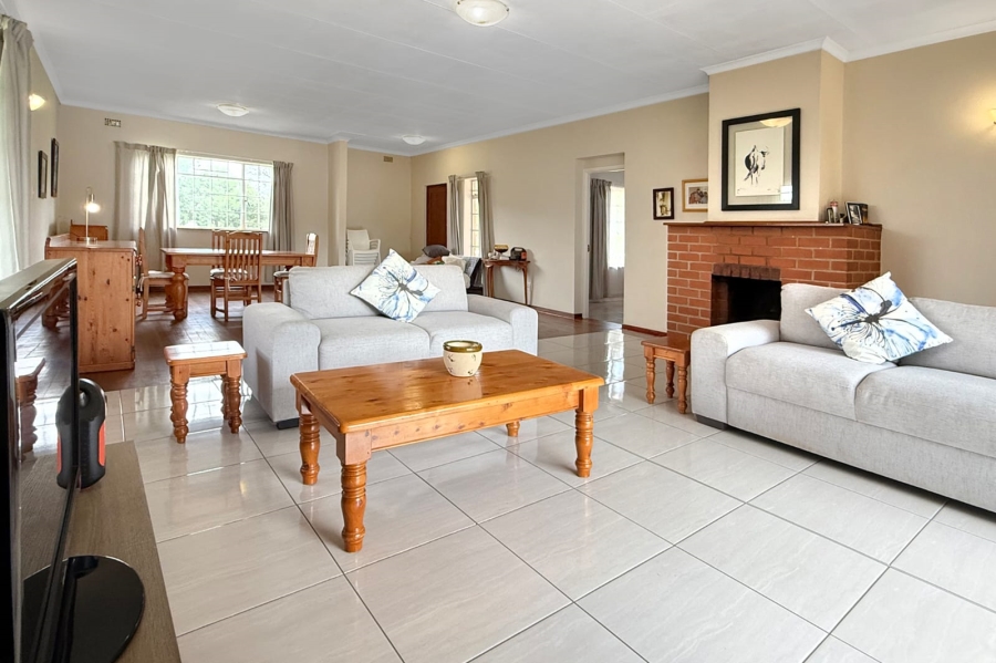 To Let 3 Bedroom Property for Rent in Glen Austin Gauteng