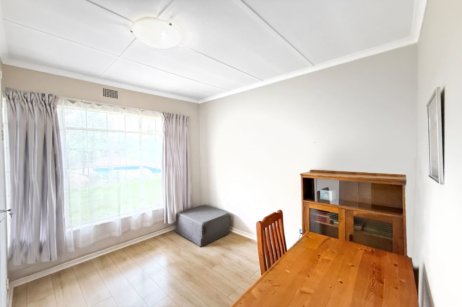 To Let 3 Bedroom Property for Rent in Glen Austin Gauteng