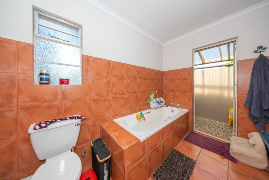 3 Bedroom Property for Sale in Lakeside Village Gauteng