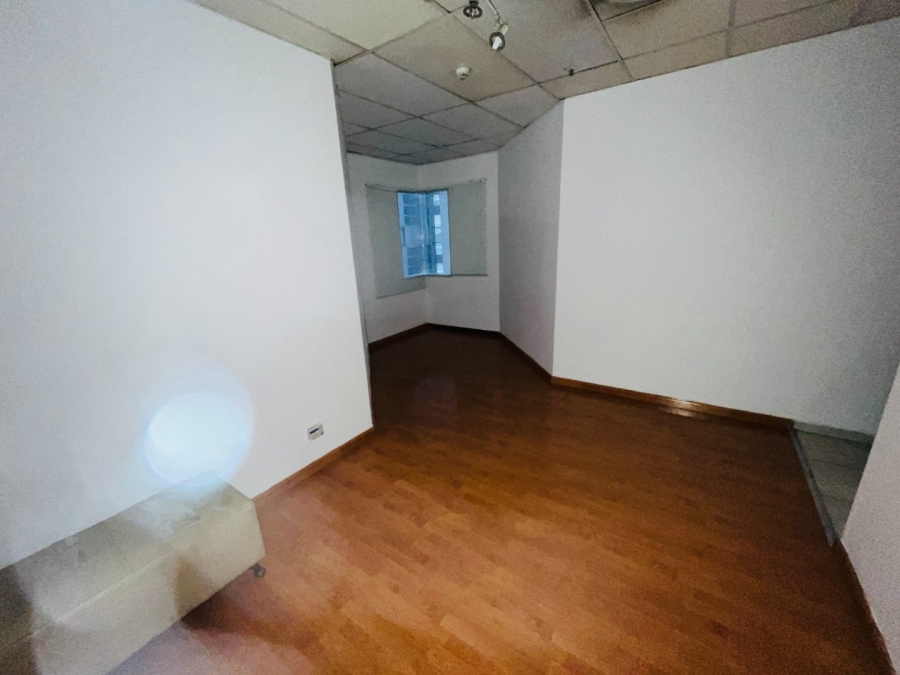 To Let 1 Bedroom Property for Rent in Marshalltown Gauteng