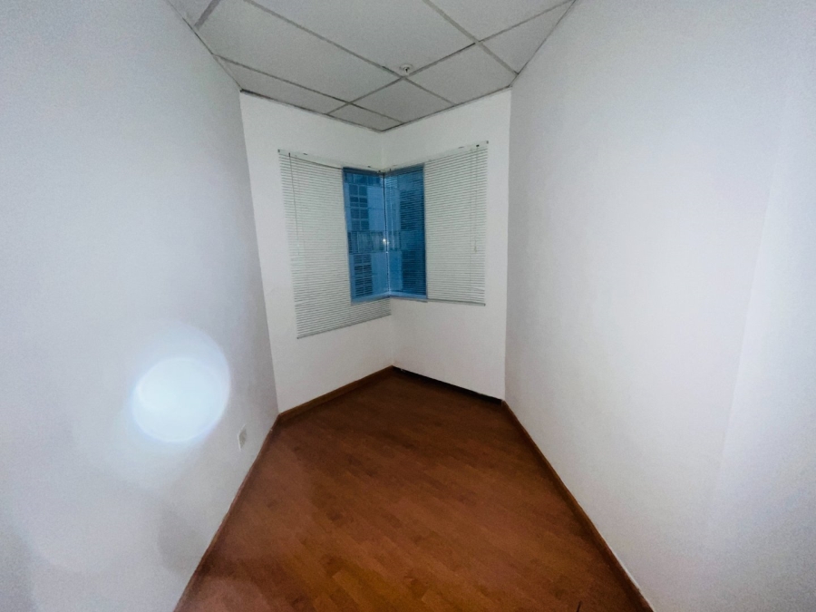 To Let 1 Bedroom Property for Rent in Marshalltown Gauteng