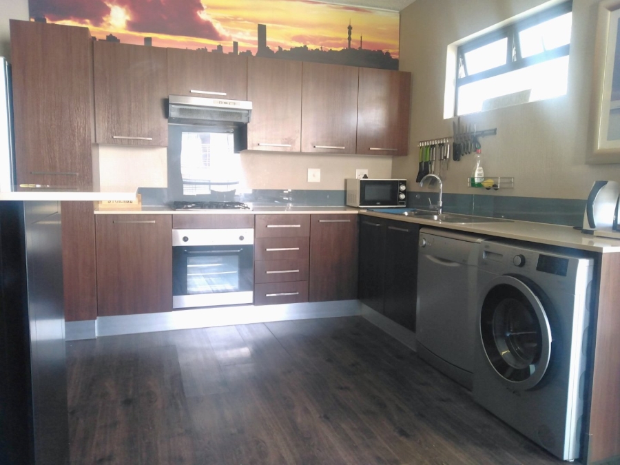 To Let 3 Bedroom Property for Rent in Fourways Gauteng