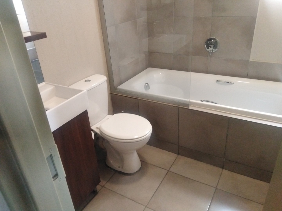 To Let 3 Bedroom Property for Rent in Fourways Gauteng