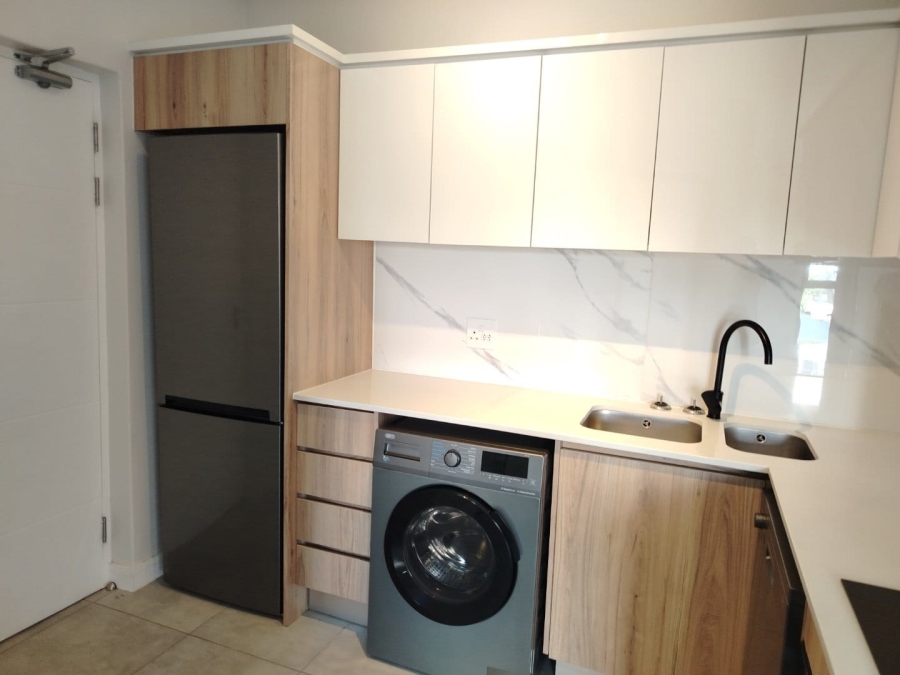 1 Bedroom Property for Sale in Waterfall Gauteng