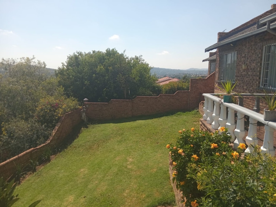 3 Bedroom Property for Sale in Noordheuwel Gauteng