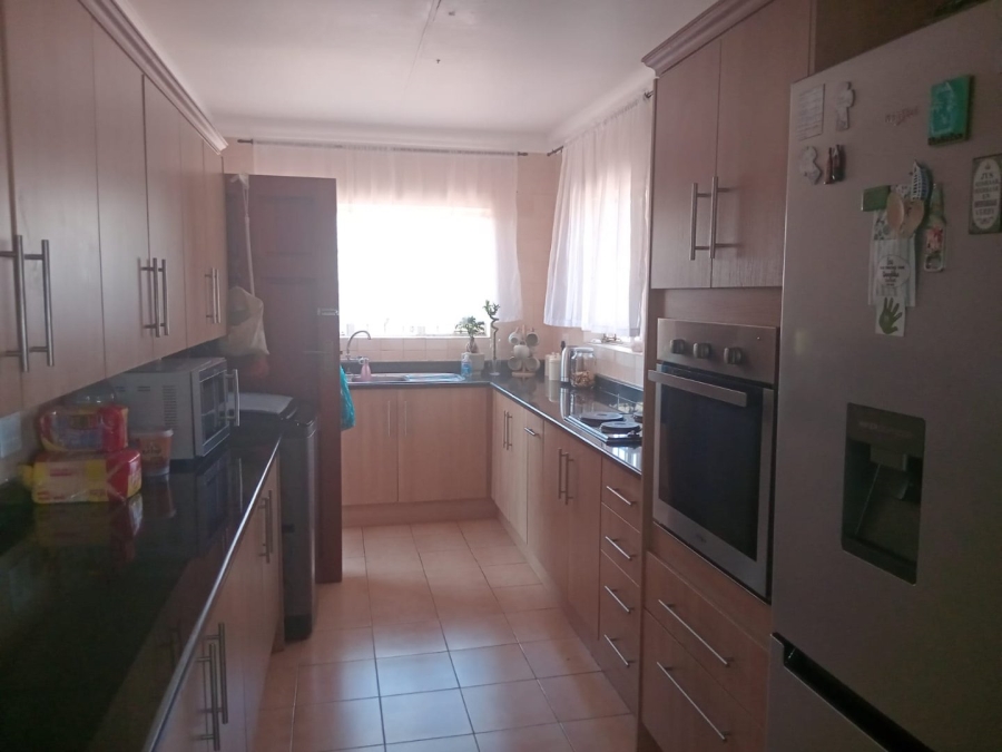 3 Bedroom Property for Sale in Noordheuwel Gauteng