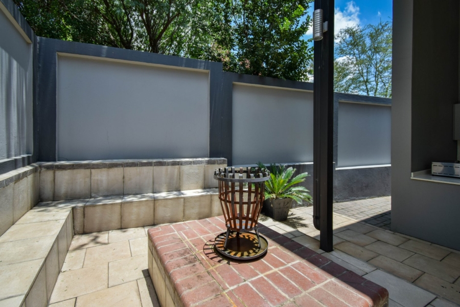 5 Bedroom Property for Sale in Olympus AH Gauteng