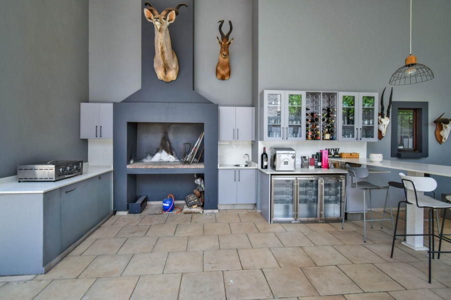 5 Bedroom Property for Sale in Olympus AH Gauteng