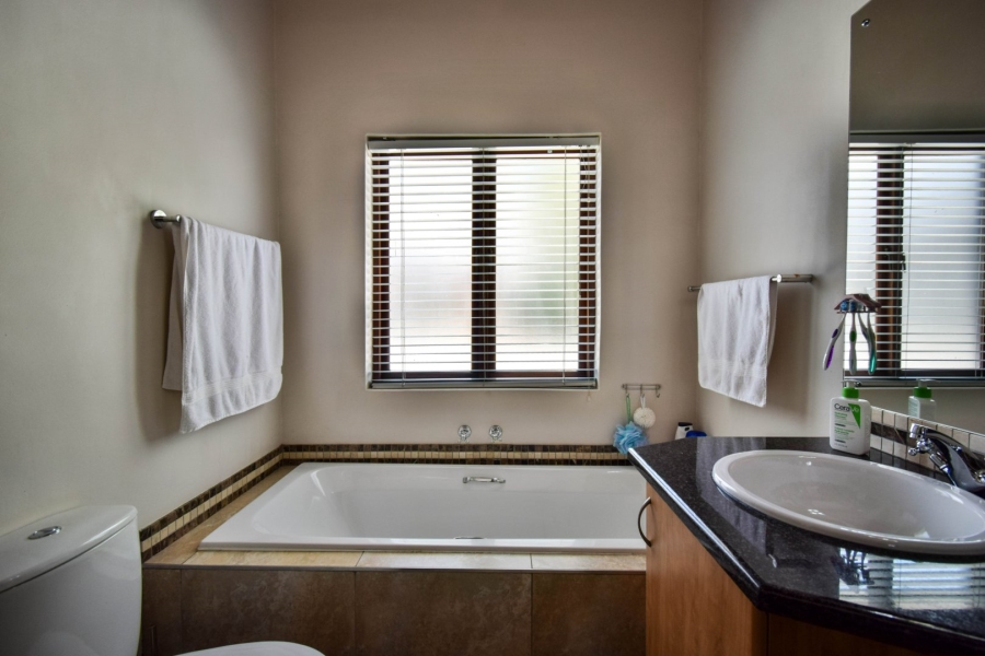 5 Bedroom Property for Sale in Olympus AH Gauteng