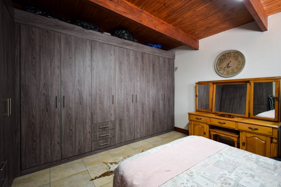 5 Bedroom Property for Sale in Olympus AH Gauteng